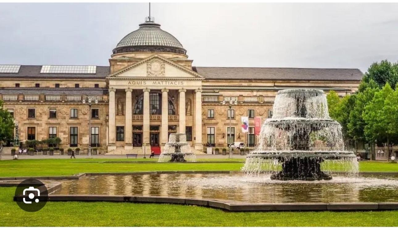 4 * Wiesbaden